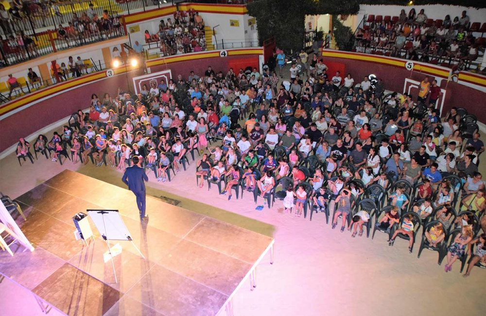 PLAZA DE TOROS ESPECTACULOS EN LA PLAZA